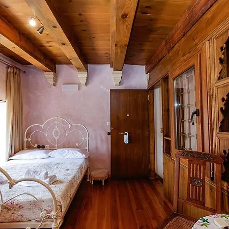 Anassa Townhouse, In Rethymno's Old Center Rethymno (Crete)